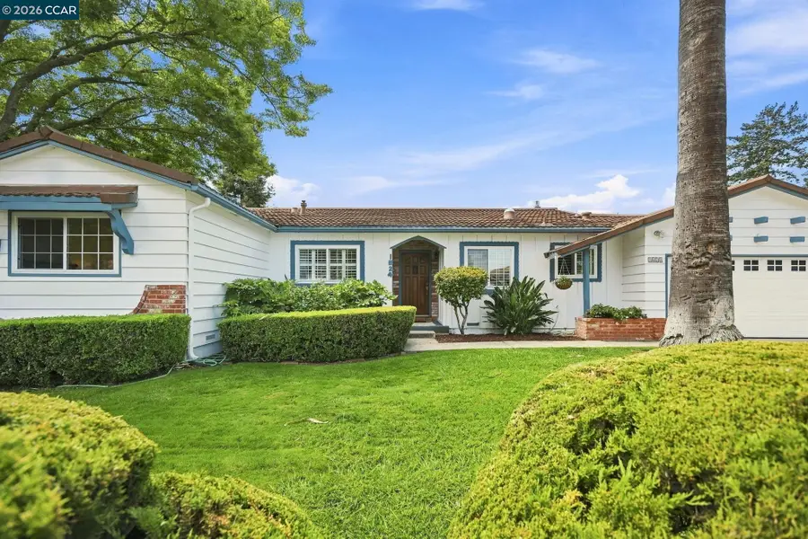 1624 Lynwood Dr, Concord, CA 94521 - #2