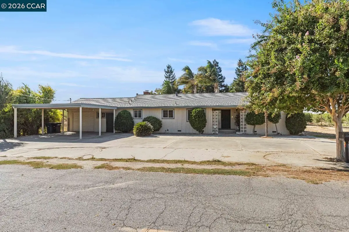 5831 Esmar Rd, Ceres, CA 95307 - #1