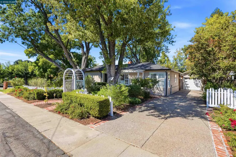 148 Roslyn Dr, Concord, CA 94518 - #3