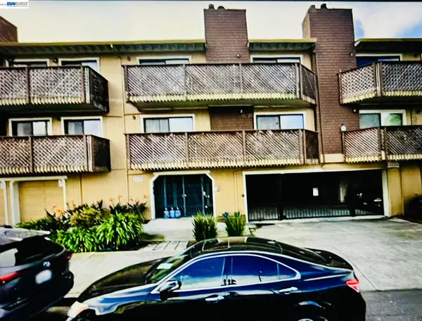 2868 38  #8, OAKLAND, CA 94619
