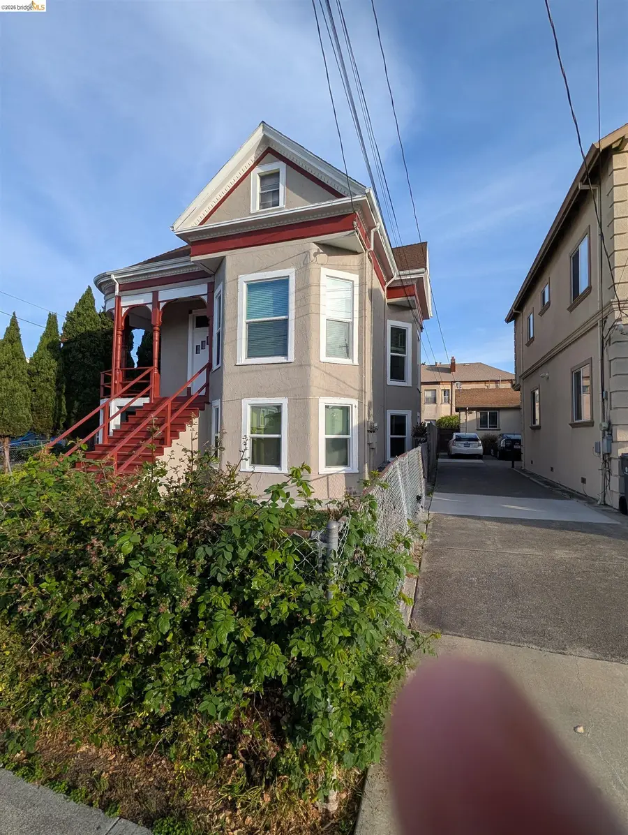 1086 66Th St, Oakland, CA 94608 - #2