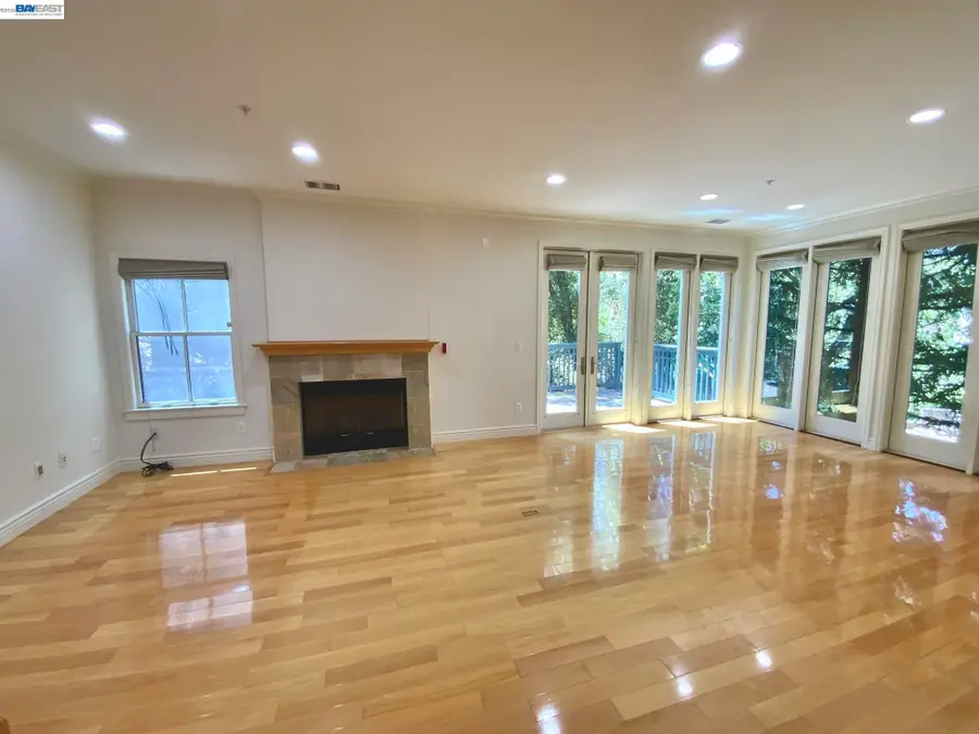 19 Edgewood Pl, Belmont, CA 94002 - #3