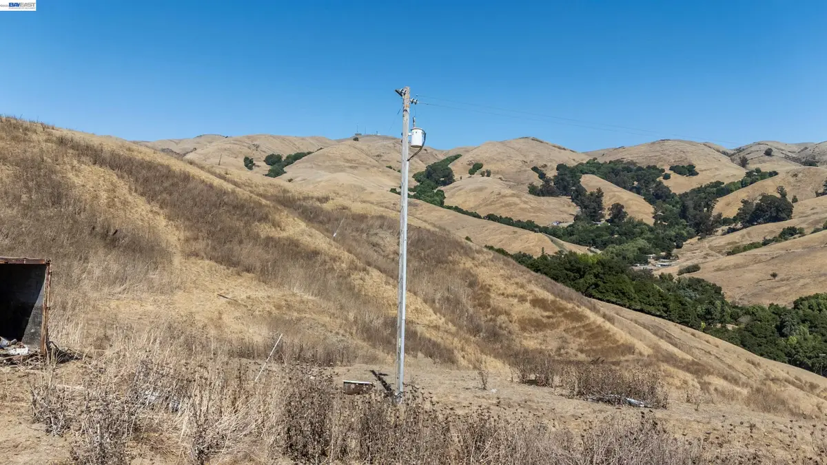 21479 Eden Canyon Rd, Castro Valley, CA 94552 - #1