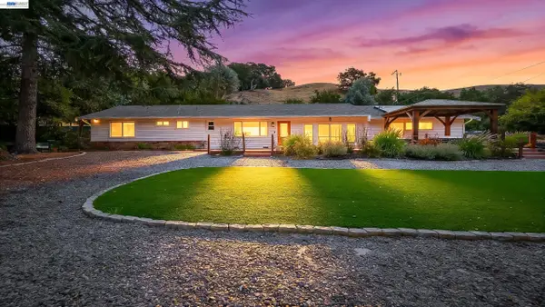 9338 Crow Canyon Rd, CASTRO VALLEY, CA 94552