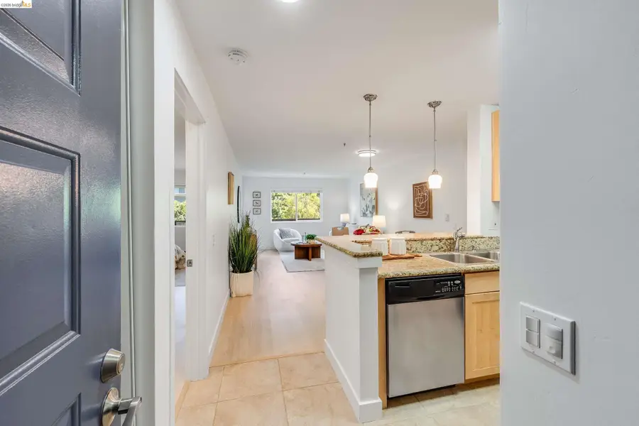 6400 Christie Ave  #4118, Emeryville, CA 94608 - #2