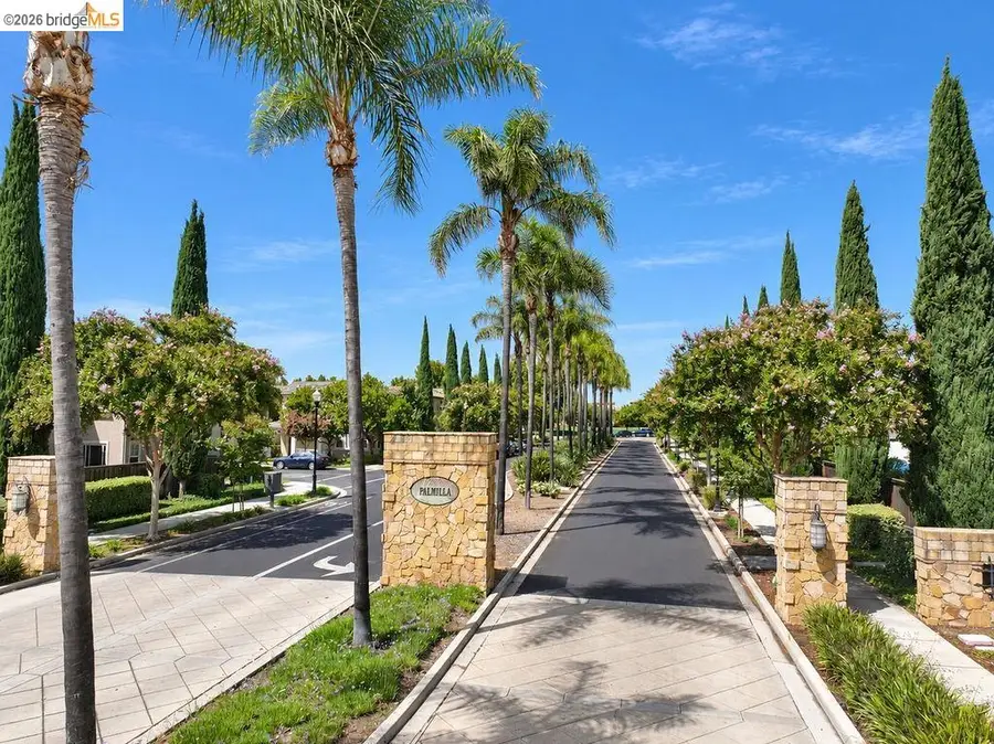 806 Queen Palm Ln, Brentwood, CA 94513 - #2