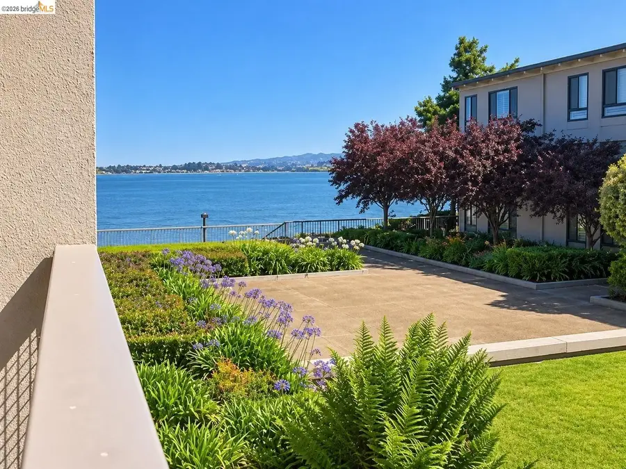 8 Commodore DR  #C359, Emeryville, CA 94608 - #2