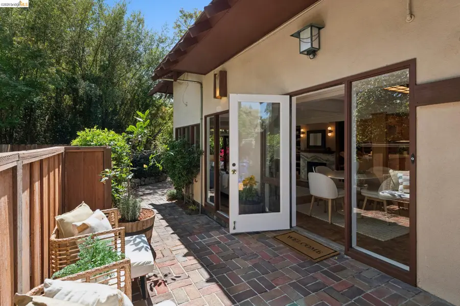 1100 Tevlin St, Albany, CA 94706 - #2