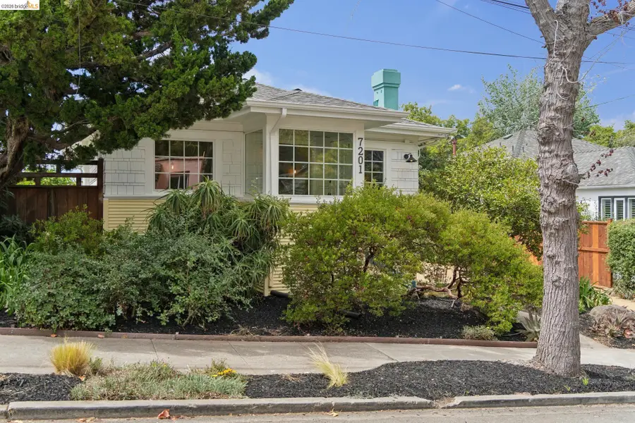 7201 Sunkist Dr, Oakland, CA 94605 - #3