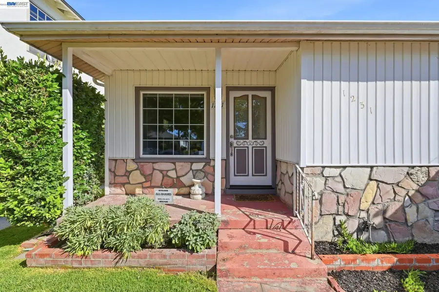1231 Westwood St, Hayward, CA 94544 - #3