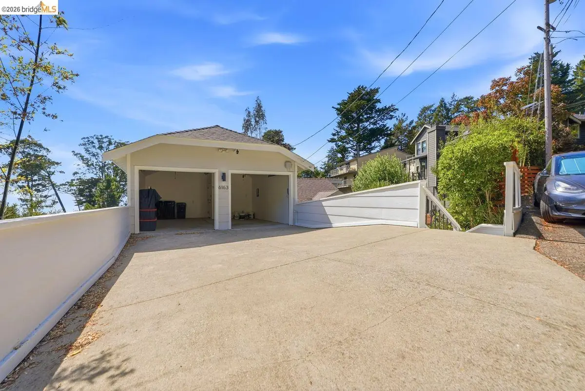 6163 Girvin Dr, Oakland, CA 94611 - #1