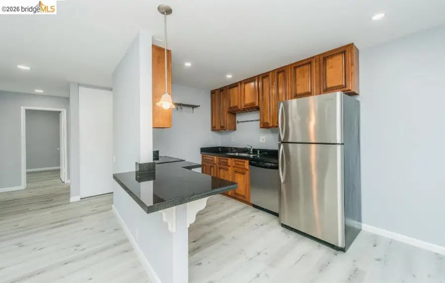 4099 Howe St  #102, Oakland, CA 94611 - #2