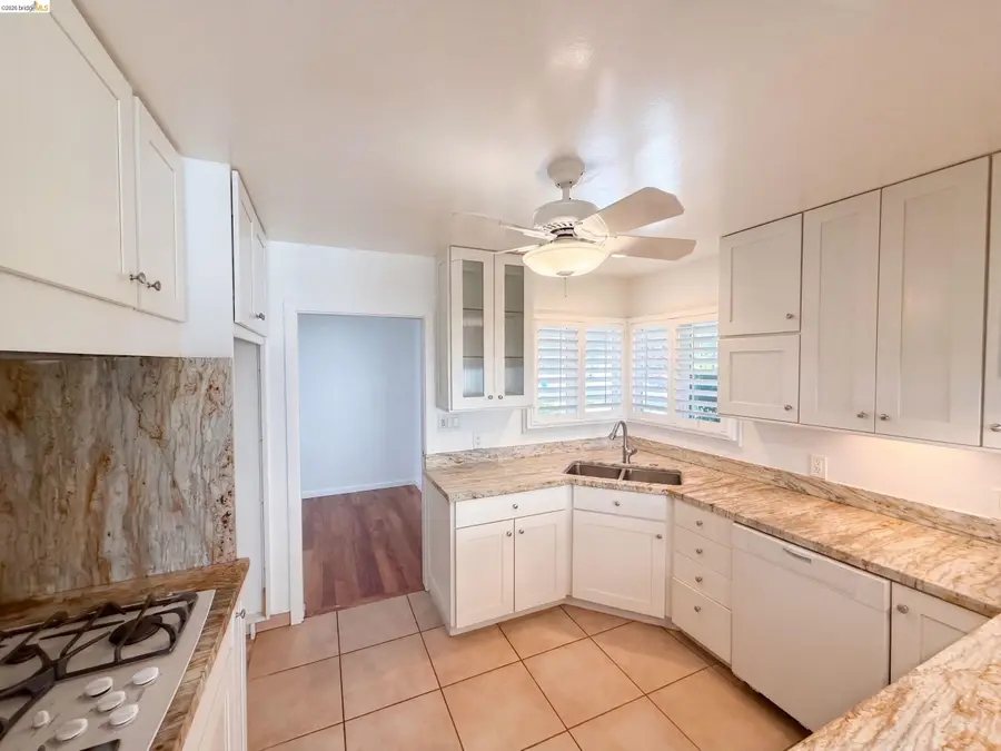 447 Via Del Plano, Novato, CA 94949 - #2