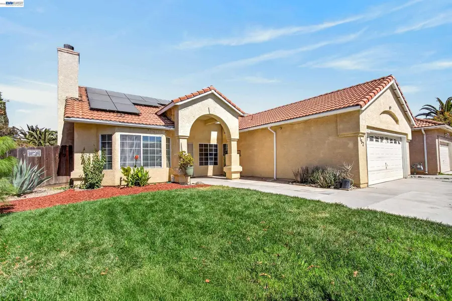 152 Chardonnay Street, Los Banos, CA 93635 - #2