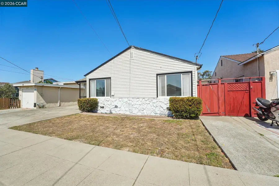 1611 Lincoln Ave, Richmond, CA 94801 - #2