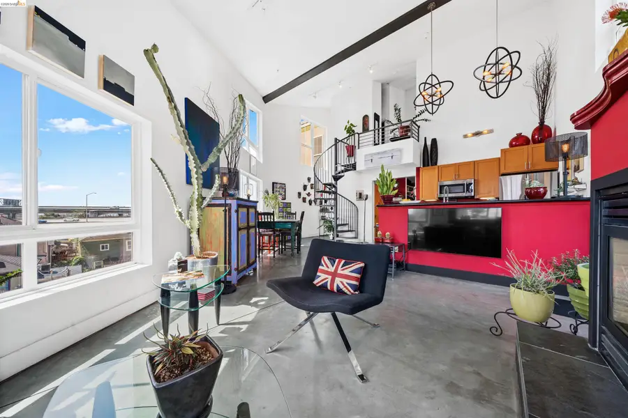 675 8th St  #16, Oakland, CA 94607 - #3