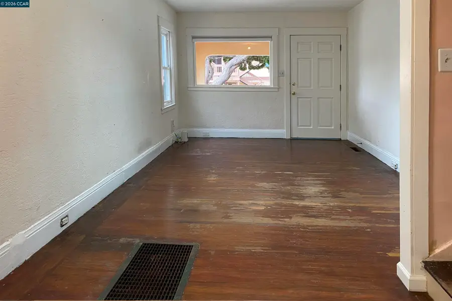 411 Kains Ave., Albany, CA 94706 - #3