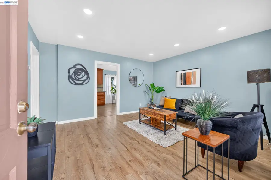 5616 Alameda Ave, Richmond, CA 94804 - #3
