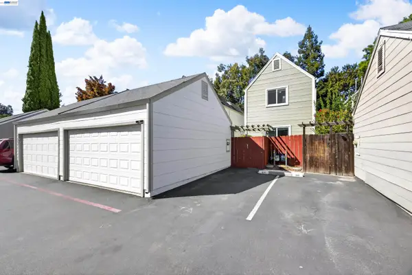 439 Golf Circle, MANTECA, CA 95337