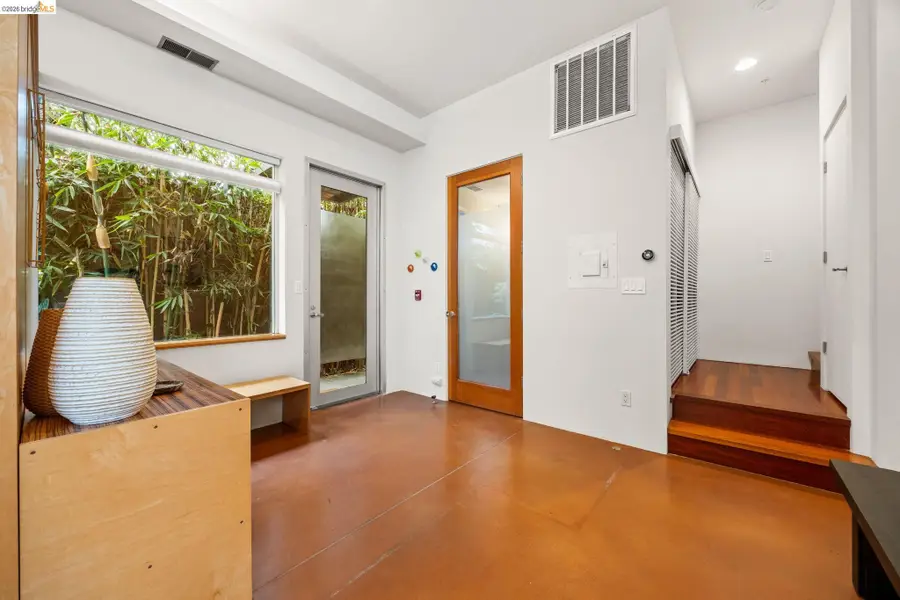 2709 10Th St  #D, Berkeley, CA 94710 - #3