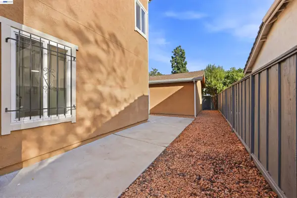 4036 Deep Creek Rd, FREMONT, CA 94555