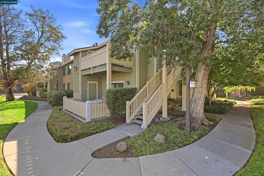 228 Lakeshore Court, Richmond, CA 94804 - #2