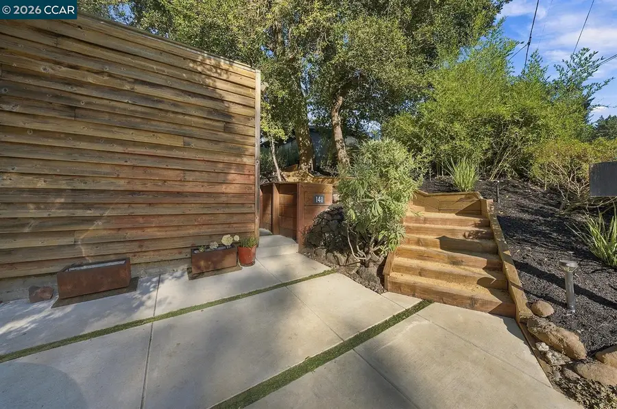 141 Fairlawn Dr, Berkeley, CA 94708 - #2