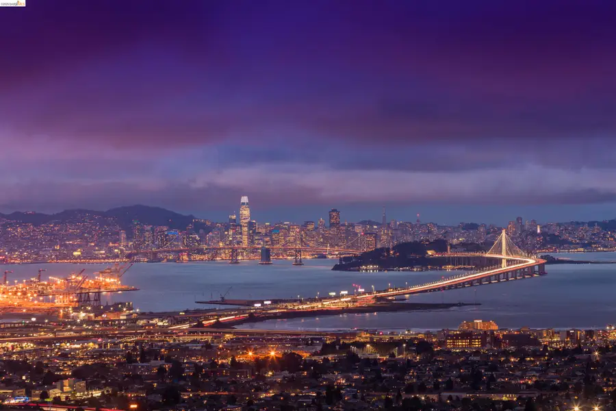 25 Captains Cv, Oakland, CA 94618 - #2