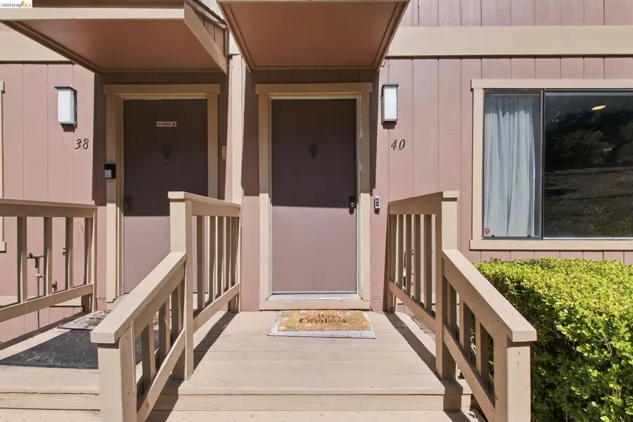 40 Parkview Ter, San Pablo, CA 94806 - #2
