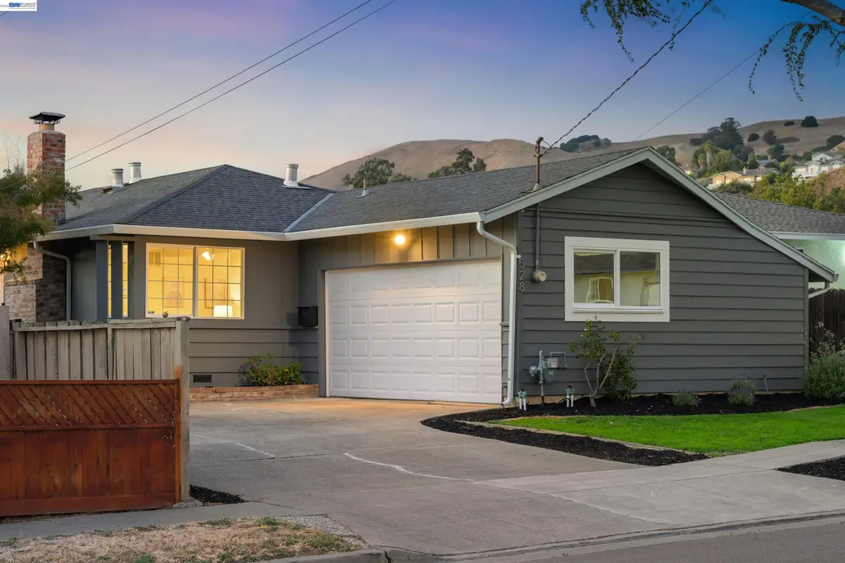 528 Fairway St, Hayward, CA 94544 - #1