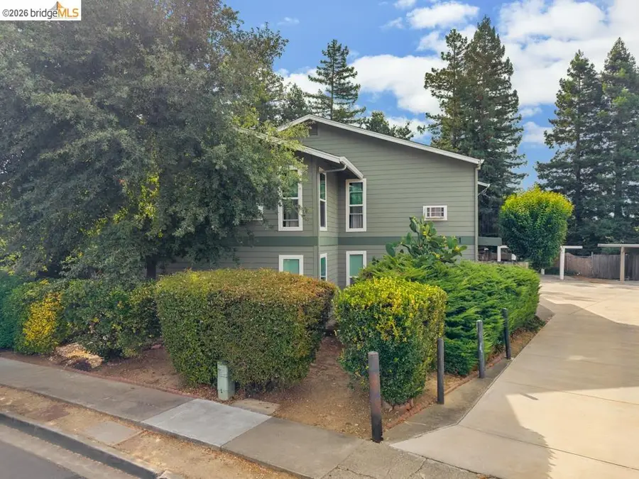111 Virginia Hills Dr, Martinez, CA 94553 - #3