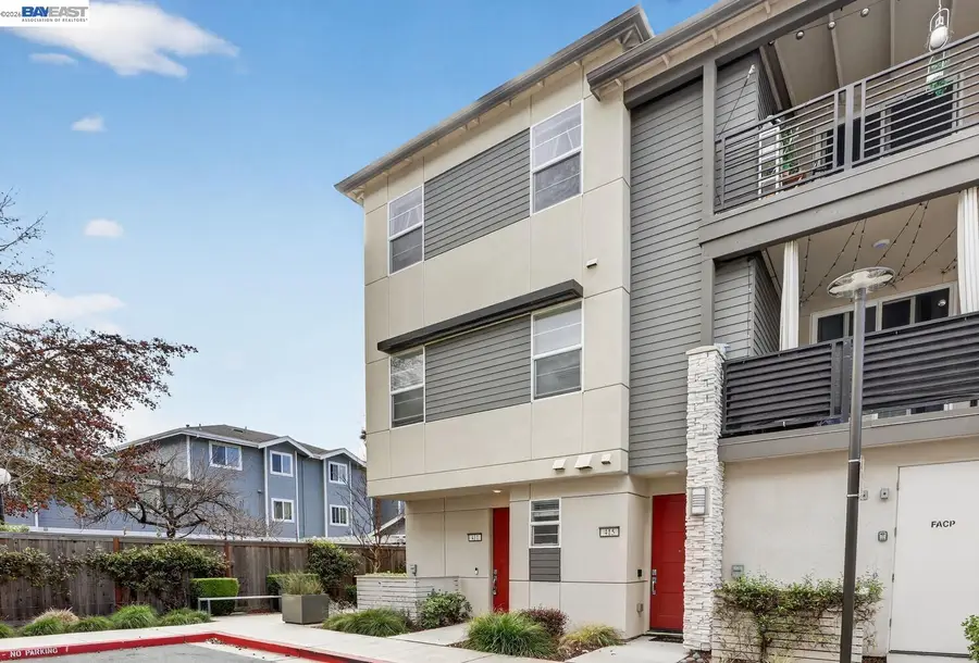411 Rhythm Ln, Hayward, CA 94544 - #2