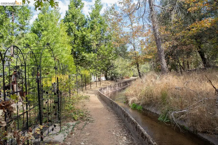 22401 Ridge Rd, Twain Harte, CA 95383 - #2