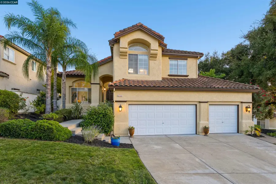 2153 Bluerock Cir, Concord, CA 94521 - #2