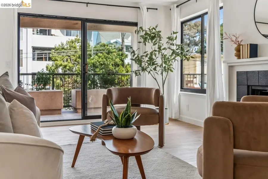 322 Hanover Ave  #212, Oakland, CA 94606 - #3