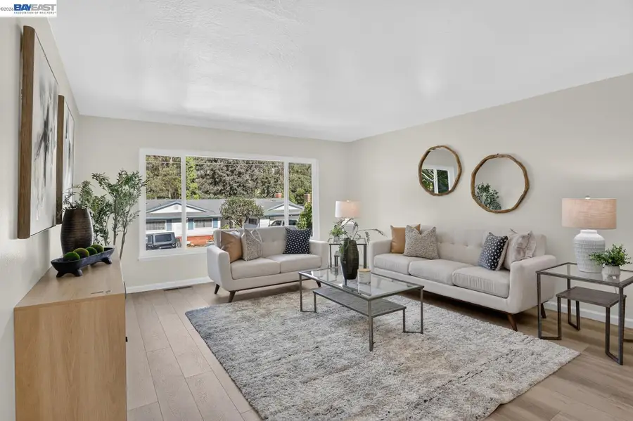 2737 Sulphur Dr, Hayward, CA 94541 - #2