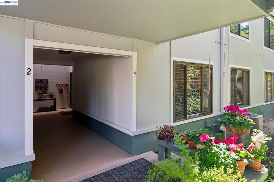 1549 Oakmont Dr  #4, Walnut Creek, CA 94595 - #3