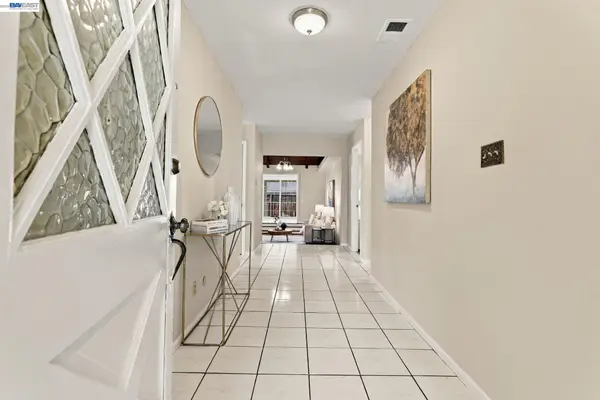 38033 Vallejo St, FREMONT, CA 94536
