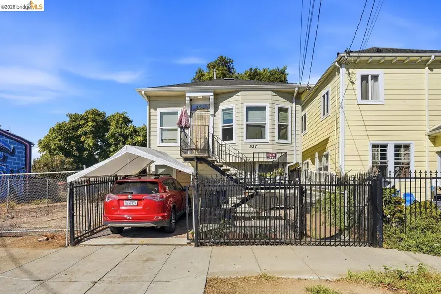 537 Chester, Oakland, CA 94607 - #2