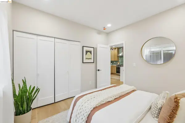 4956 Manila Ave, OAKLAND, CA 94609