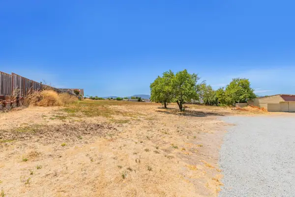 1573 Valley View Road, HOLLISTER, CA 95023