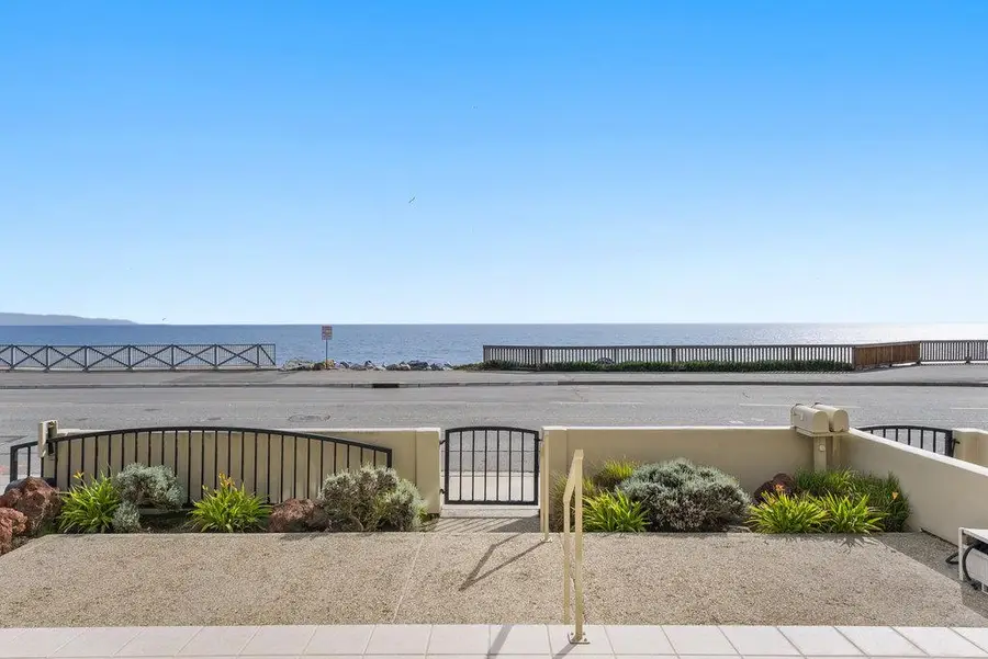 940 Cliff Drive, Santa Cruz, CA 95060 - Image #3