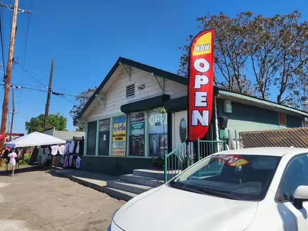 1902 Harding Way, STOCKTON, CA 95205