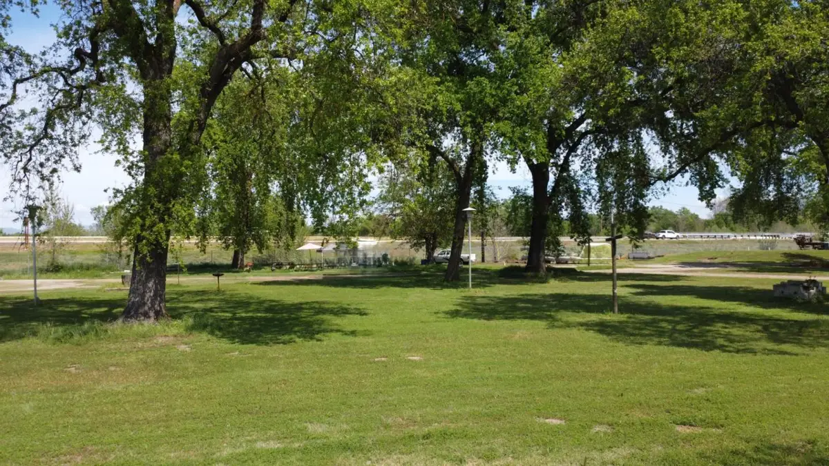 17439 Kings Canyon Road, Sanger, CA 93657 - #1