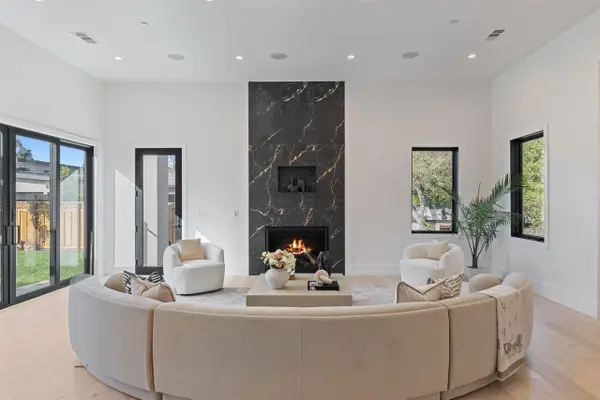 18071 Saratoga Los Gatos Road, Monte Sereno, CA 95030