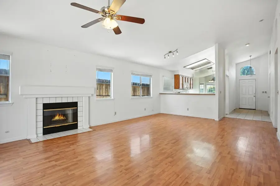 8534 Shadow Crest Circle, Antelope, CA 95843 - Image #2