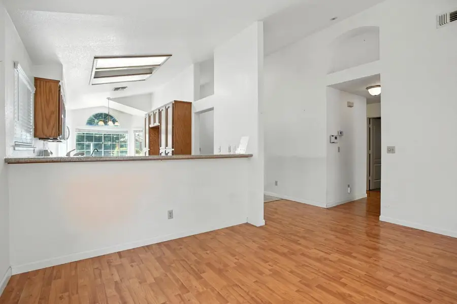 8534 Shadow Crest Circle, Antelope, CA 95843 - Image #3