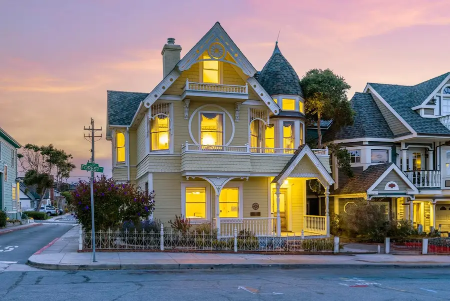 132 Forest Avenue, Pacific Grove, CA 93950 - Image #3