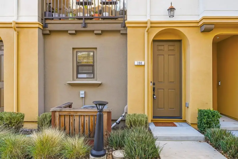 390 Camarillo Terrace, Sunnyvale, CA 94085 - Image #2