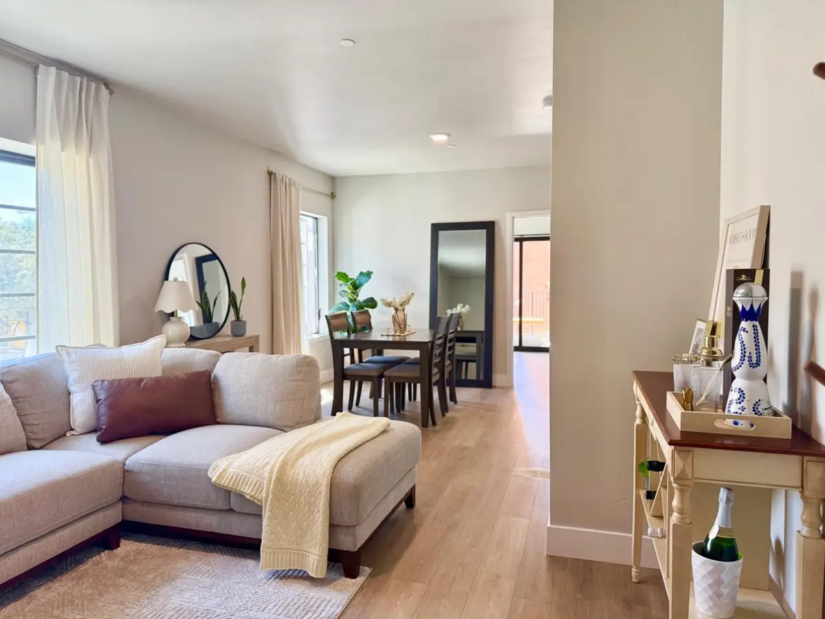 400 San Benito St  #202, Hollister, CA 95023 - Image #1